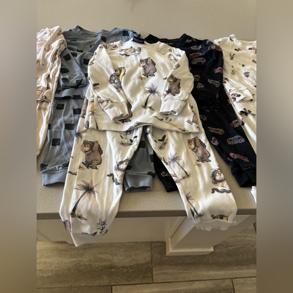 6 pairs of boys pjs